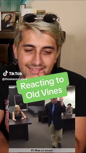 NEW VIDEO: “Reacting to Old Vines” 📺 Here we go again… (Link to full video is up in my bio! ☝️) #vine #react #reacting #reaction #comedy #vines #thomassanders