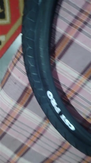 CST pro tire