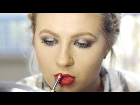 Smoky Eye Makeup Tutorial |iT Cosmetics| Milabu