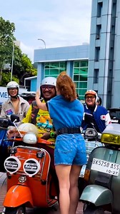 Nona Cika 🛵💕 #vespa #celebrity #vespacelebrity | Vespa JAVA Indonesia