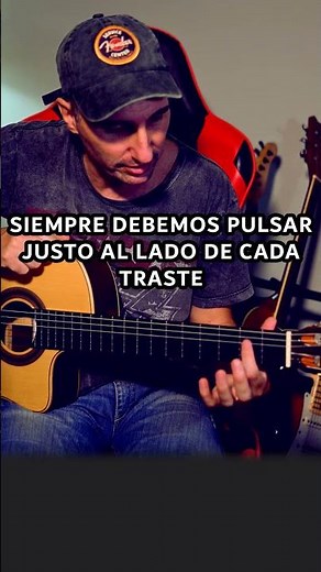 Aprende a tocar guitarra acústica desde cero ¡Tu primera clase de guitarra!