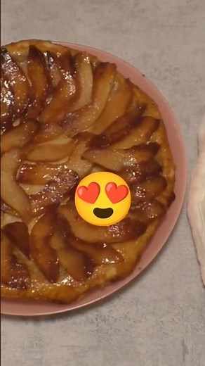 Tart Tatin Tip: Don't panic when you flip it! #tartetatin #tart #cookingtip