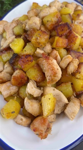 Pollo e Patate in Padella: Ricetta Deliziosa e Croccante