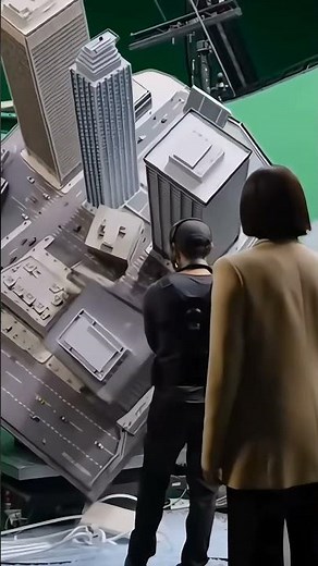 Inception Behind the Scenes:Maket Set Earth Rotation in the Dream