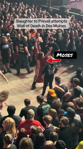 Wall of Death in Des Moines. Let’s mosh! #slaughtertoprevail #mosh #moshpit #metalhead #iowa