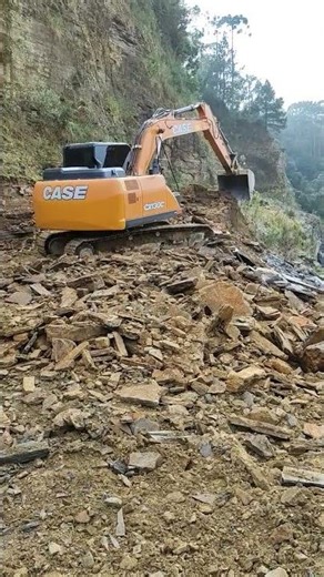 Escavadeira Case Cx130