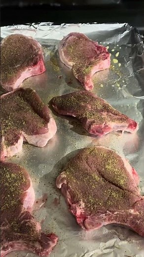 How to make oven baked bone in pork chops