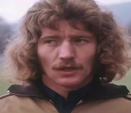 Walter Frosch in jungen Jahren⚽️ #walter #walterfrosch #frosch #fußballer #legende #zigaretten #gelbekarte #fy