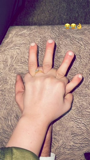 ستورياتي حول الحب والخطوبة