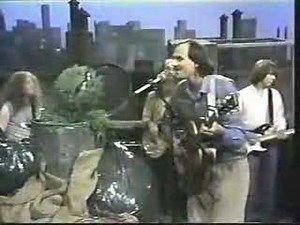 Classic Sesame Street - James Taylor sings to Oscar
