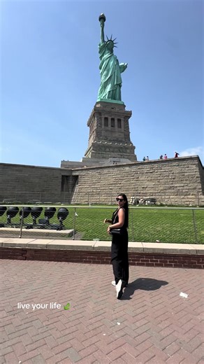 You only live once, make it count hon 💋