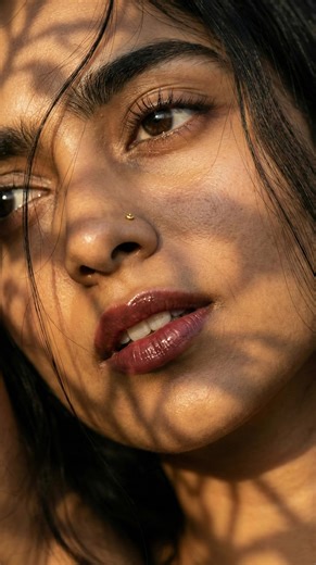 Yazhini • Tamil Virtual Girl on Instagram: "Golden hour doesn’t ask for permission.✨💫 (Tamil model, Tamil influencer, Chennai ponnu, Coimbatore, Tamil girl, South Indian girl, desi aesthetic, natural light, golden hour glow, soft glam, minimal makeup, Indian, aesthetic portrait, cinematic light, indie vibe, slow living, calm energy, mood shots, visual poetry, reel trends, trending reels, Instagram reels, explore page, content creator, digital creator)"