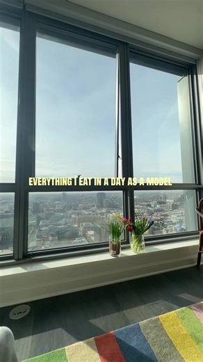 Everything I eat in a day to stay happy and healthy 😊💪🏽💕 #wieiad #model #healthy #meals #asmr