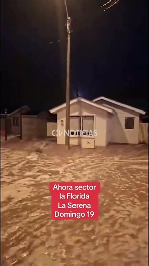 Homes flooded in La Florida sector of La Serena following river overflow - CHV Noticias