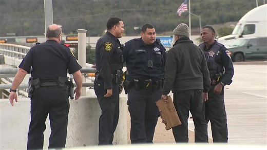 Dallas Co. Sheriff's Office speaks with unsheltered community about safety after recent fatal crash