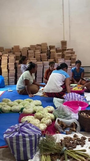 Food Packing Process: Sorting Fresh Ingredients