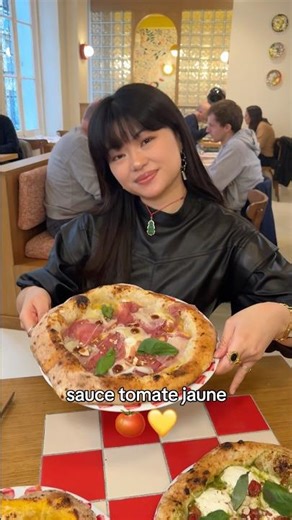 The BEST PIZZA in the WORLD 🍕🏆!!! Crash test Peppe Pizzeria Paris #shortswithzita #foodie