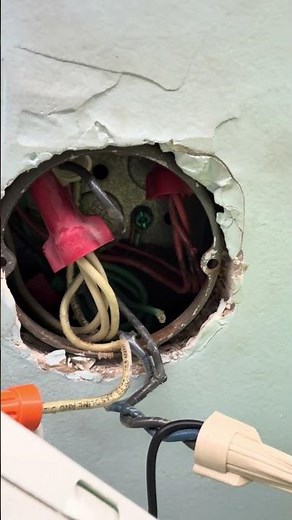 Troubleshooting Exit Signs That Stopped Working | Emergency Lighting Repair