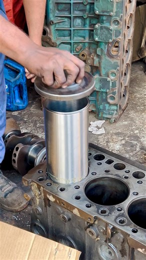 Expert Mechanic Engine Liner Installation Skills #truck #engine #liner #sleeve #restoration