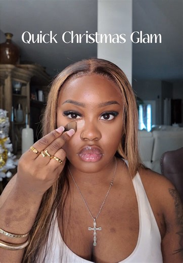 Christmas Glam Makeup Ideas for the Festive Season