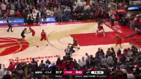 Scottie picking up 94 feet, CMB smothers Donovan in isolationbasketball gods give me a decade of two of the game’s most anomalous defenders on the court together please