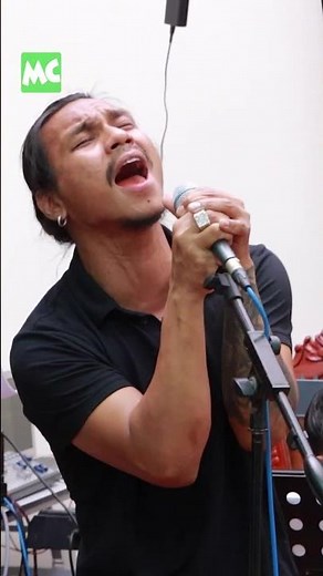 ငွေဆိုတာ ဒုတိယ ဘုရားသခင် ဆိုတဲ့ ဖြိုးမြတ်အောင်