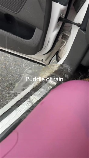 Car flooded by rain: how to remove water fast