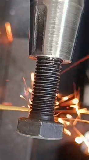 Replacing the thread on a motorcycle crankshaft with a thread from a bolt
