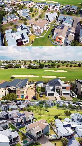 ✨ Experience modern elegance in the heart of Copperleaf Golf Estate, where luxury meets tranquility. Designed for family living & entertaining, this home offers breathtaking golf course views and top-tier finishes throughout. 🌿 Live the lifestyle you deserve in Copperleaf Golf Estate! Enjoy world-class amenities, a championship golf course designed by Ernie Els, secure estate living, and easy access to top schools, shopping centers, and major highways. #CopperleafEstate #LuxuryLiving #GolfEstat