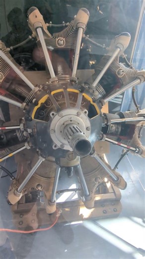 how an airplane engine works