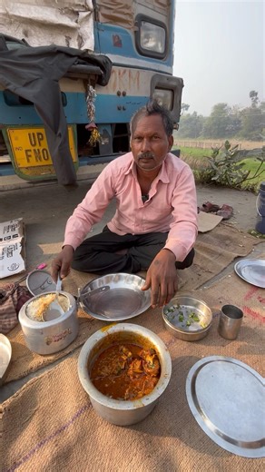 Today, the truck driver from Haridwar fed his mutton. #shorts #ytshorts