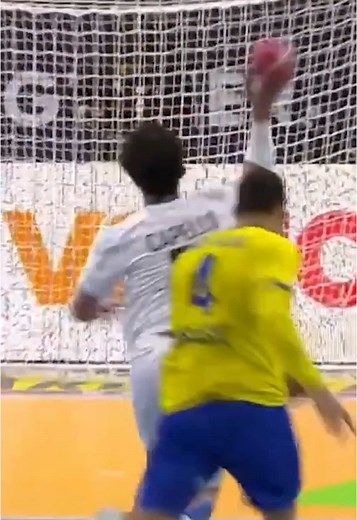 Handball Misses: Hilarious Open Goal Blunders