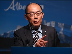 Alberta providing $300,000 to organizations training service dogs