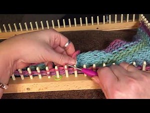 WRAP AND TURN STITCH I use LOOM KNIT LIZARD RIDGE PATTERN: ROW 4