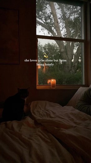 Autumn Aesthetics: Embrace the Dark Fall Vibes