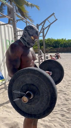 7.6K views · 30 reactions | #musclebeachmiami #miami #miamibeach #southbeach #curls #calisthenics #training #TrainHard #florida #fitnessmotivation #motivation | Trainwithmikael | Facebook