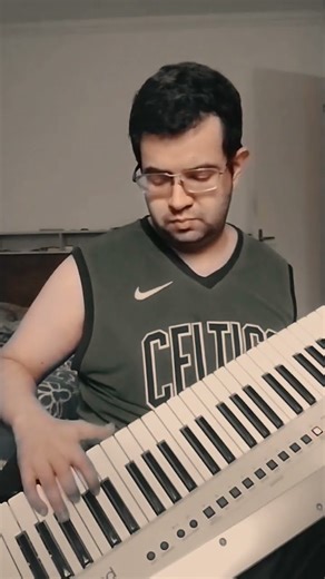 Golden - Huntr/x (Kpop Demon Hunters)Keytar Cover #keytar #Cover #music #keyboard #teclado