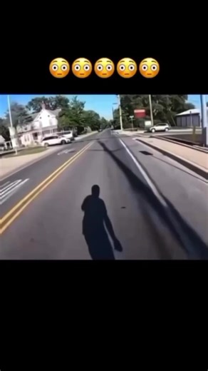 Reverse a Number in C 🔥 | Most Beginners Get This Wrong 😵 #shorts