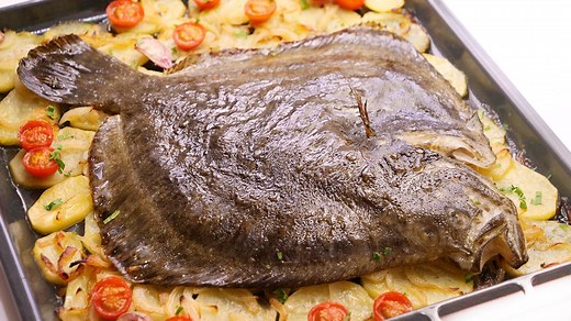 Rodaballo al Horno con Patatas, una receta de Pescado muy Fácil y Deliciosa 😋💕 | Cocina con Carmen