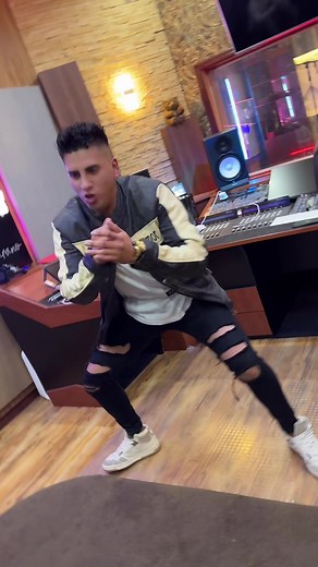 Los Capos Cumbia Masterclass ft. Jared | Paso a Paso Cervecita Tutorial