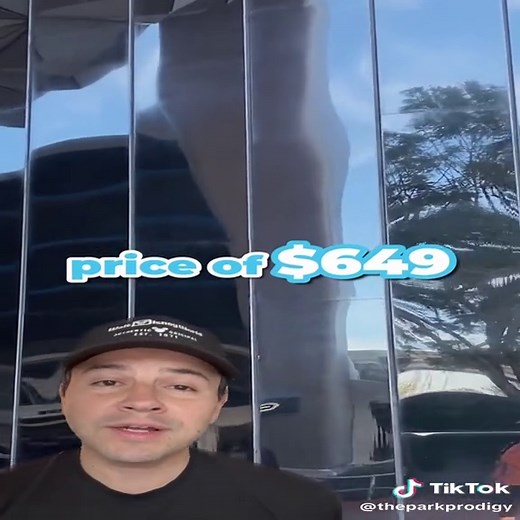 Cheapest times to visit Disney World 2026 exposed! 💰 I analyzed ALL the pricing data so you don’t have to. Here’s what I found: 📅 January 4-10 = absolute cheapest week ($635 avg for 4-park tickets) 📅 February 22-28 = best winter deal ($661 avg) 📅 Late April/Early June = sweet spots under $650 The craziest part? A family of four can save over $200 just on tickets by choosing the cheapest time to visit Disney World instead of peak March pricing. Stack those savings with current Deluxe Resort d