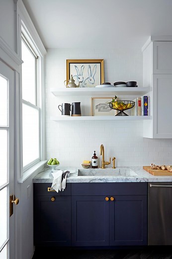 15 Stylish Floating Shelf Ideas for Displaying Art and Accessories