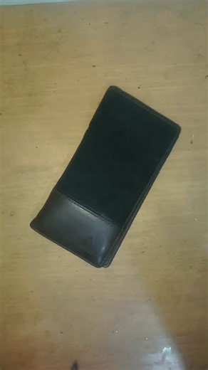 a man from Java tribe on Instagram: "Khalid Haryo Damar 332023016 KELAS CC WTS : Biar dompet gak protest, waktunya Go Invest "Keluh Kesah Dompet" PROBLEM. Impulsive buying terjadi karena manajemen keuangan individu yang buruk. CHALENGE Banyak pemuda terutama gen z yang belanja online dengan semena-mena bahkan sampai lupa kepentingan pokoknya. Bukan karena diskon, bukan karena iklan, bukan juga karena “self-reward”. Itu cuma pemicu. Akar masalahnya adalah tidak adanya sistem, disiplin, dan tujuan