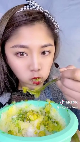 Delicious ASMR Ice Eating Experience