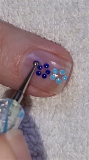 Gradient Blue Flower Nail Art | Natural Nails Design | #naildesign