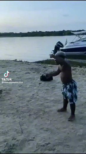 Playful Beach Moments: Fun with Friends at Dusk