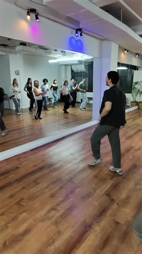 Master Salsa Dance Moves with Luis Escobar