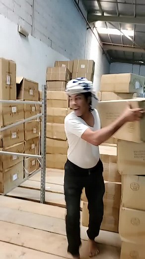 Efficient Warehouse Box Stacking Techniques