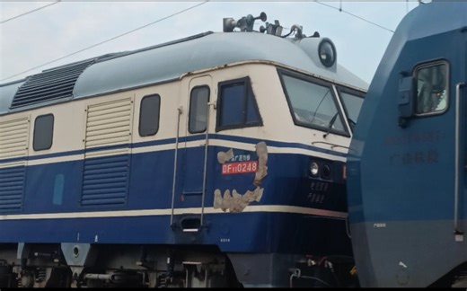 【株出联络线】HXD1C有火回送DF11并鸣笛