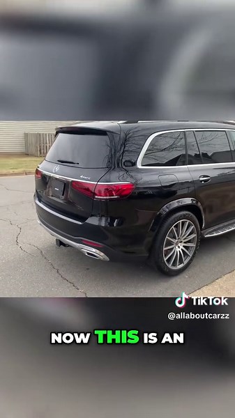 2023 Mercedes GLS 450: Stylish Walk-Around Review